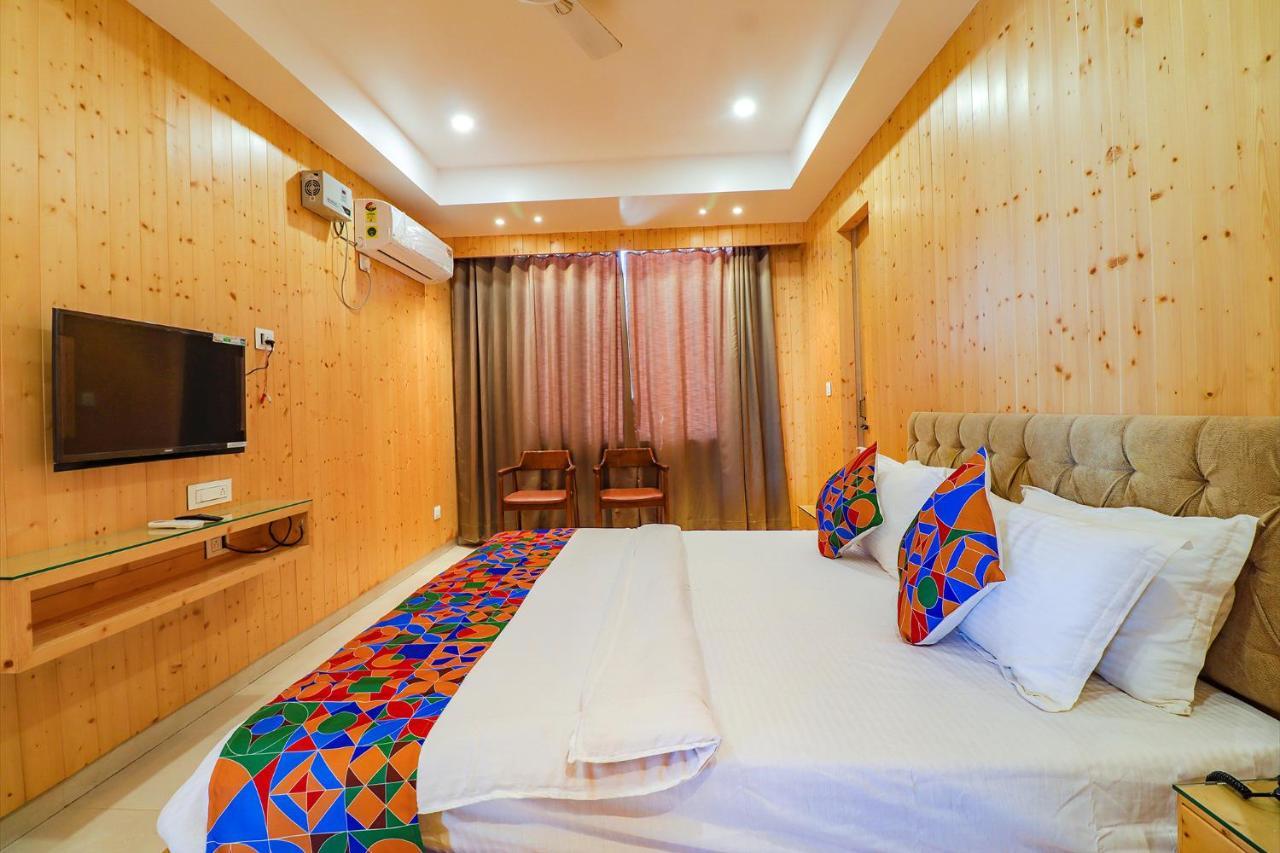 Fabhotel Grand Arya Патна Екстериор снимка